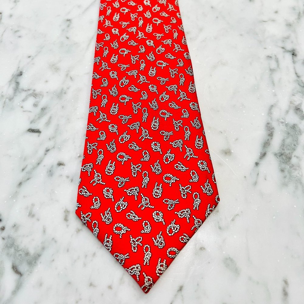 Hermes Tie in hand-sewn silk twill 100% silk